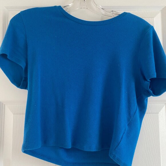 Garage Stormi Tee - Picture 1 of 1